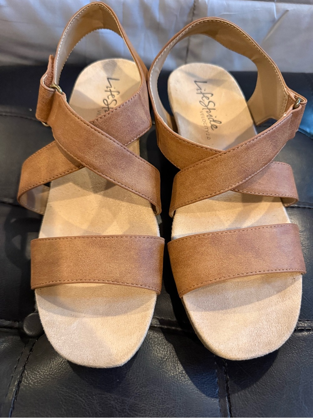 Life Stride Tan Women’s Crisscross Comfort Sandals 8.5W
